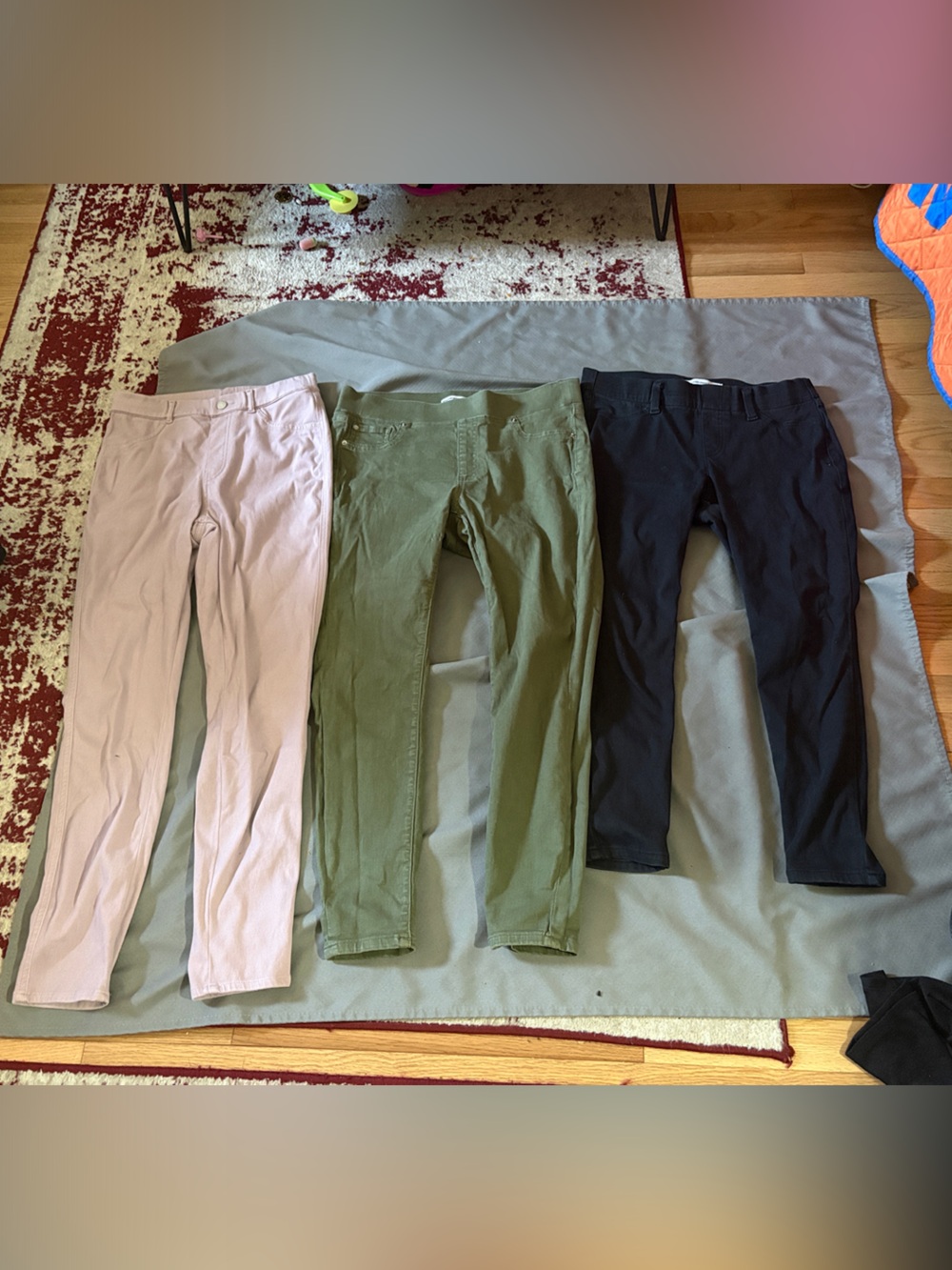 Women’s Stretch jeggings in Pink, Olive, and Black